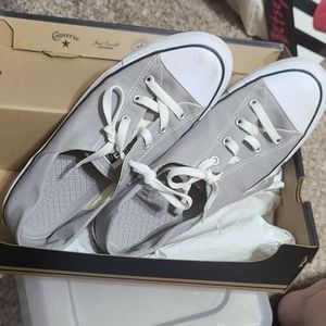 Excellent Condition Converse Women's 11